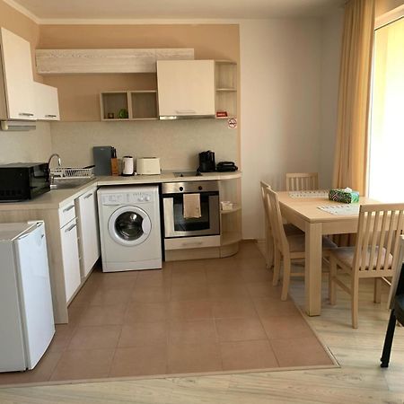 Mng Holiday Yassen Apartments Pantai Sunny Bagian luar foto