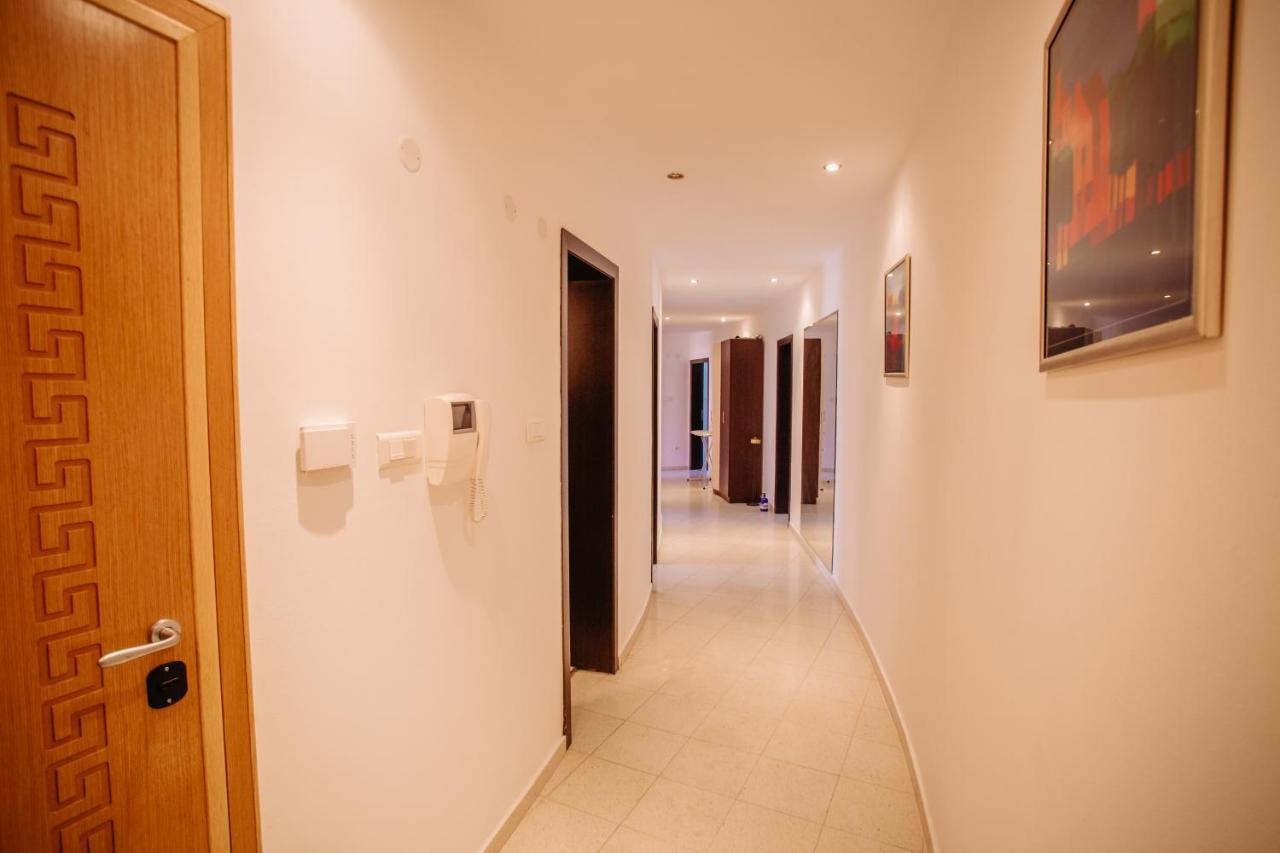 Mng Holiday Yassen Apartments Pantai Sunny Bagian luar foto