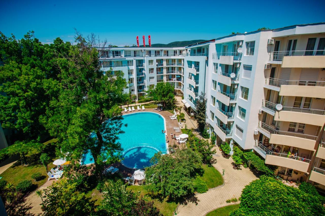 Mng Holiday Yassen Apartments Pantai Sunny Bagian luar foto