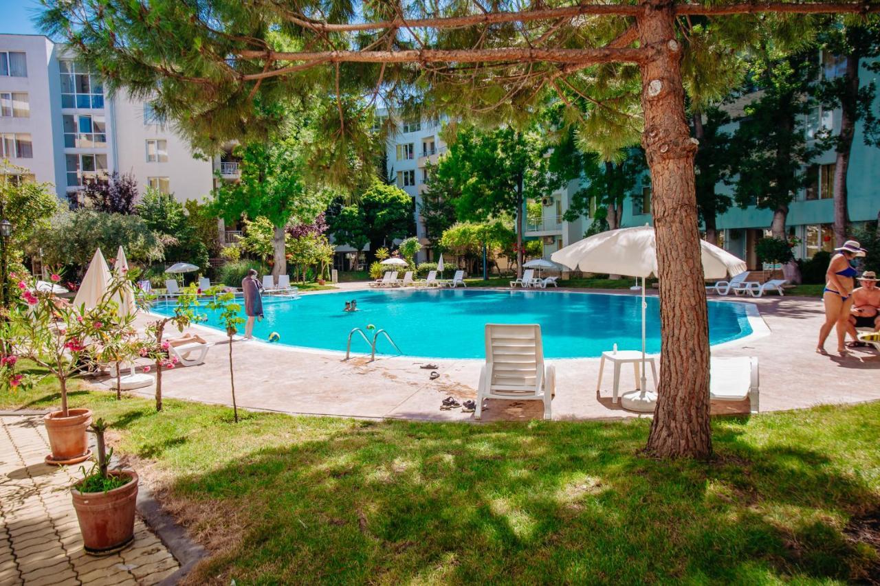 Mng Holiday Yassen Apartments Pantai Sunny Bagian luar foto