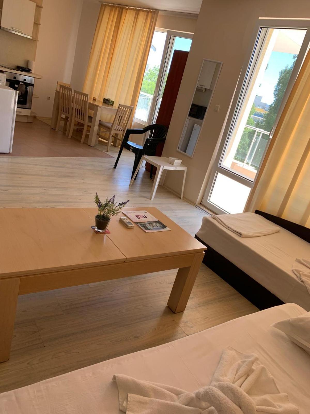 Mng Holiday Yassen Apartments Pantai Sunny Bagian luar foto