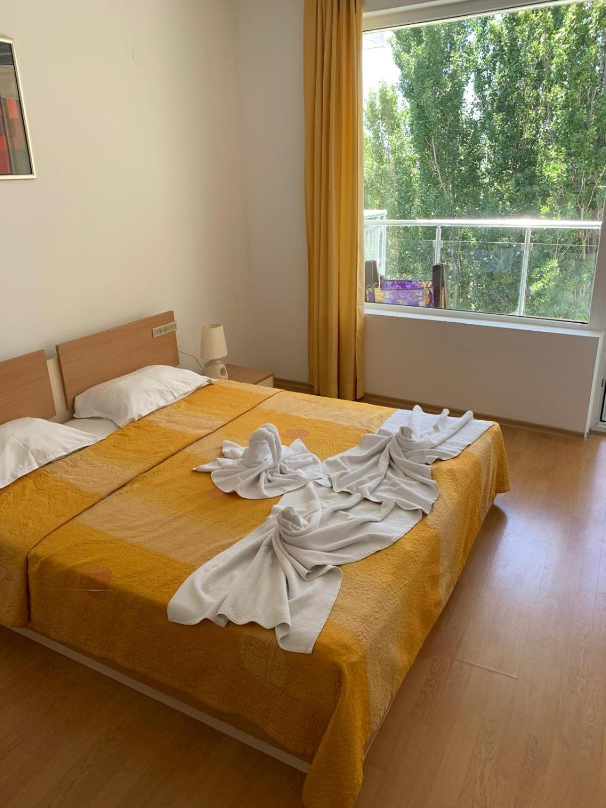 Mng Holiday Yassen Apartments Pantai Sunny Bagian luar foto