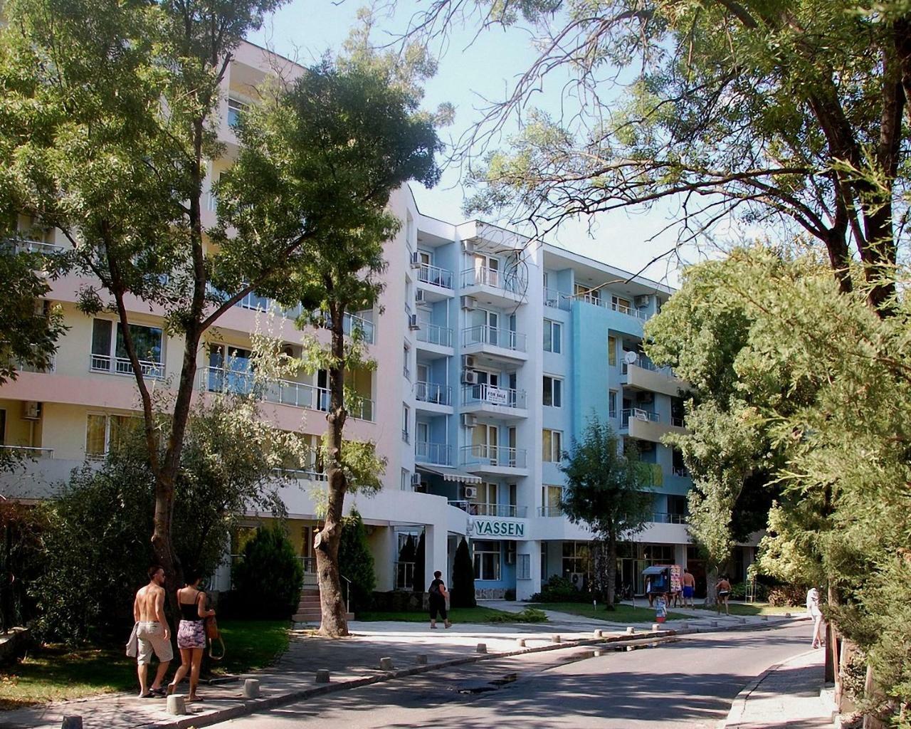 Mng Holiday Yassen Apartments Pantai Sunny Bagian luar foto