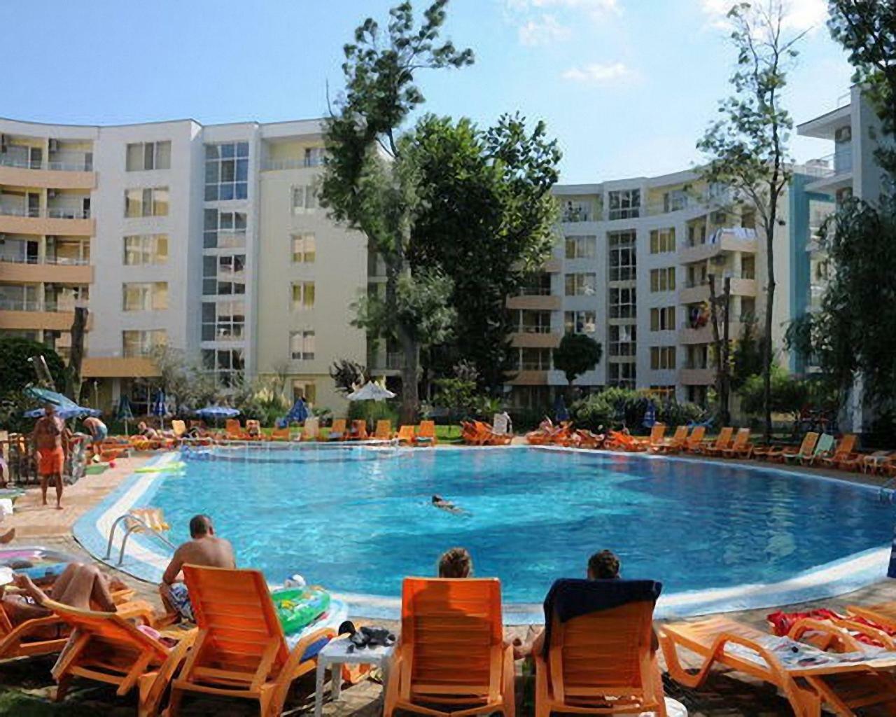 Mng Holiday Yassen Apartments Pantai Sunny Bagian luar foto